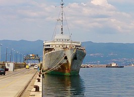 Brod 'Galeb' vezan uz riječki lukobran