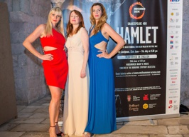 Žena 'Hamlet' oduševila na premijeri