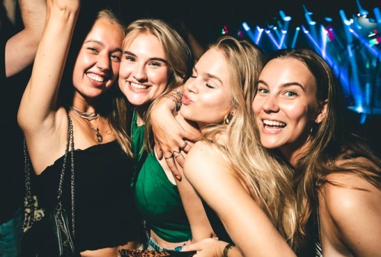 Central Club Split - Plastik Funk - 04.08.