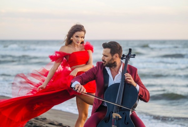 Hauser počastio publiku obradom velikog hita 'La isla bonita'