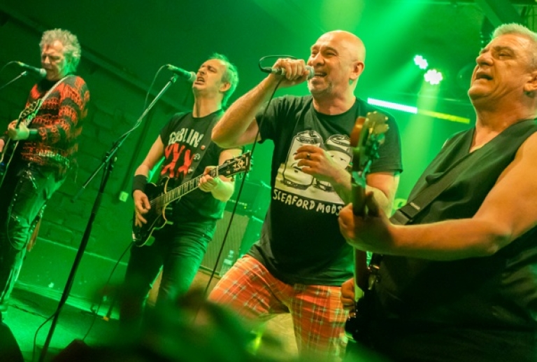 Vintage Industrial Bar - Goblini - 23.03.